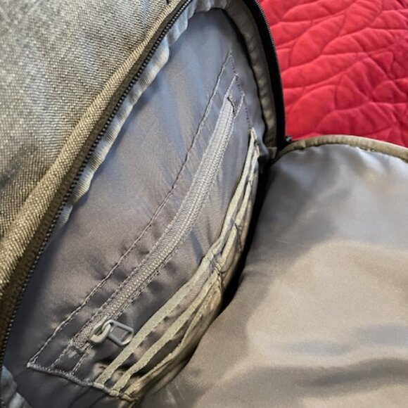 Timbuk2 Laptop Backpack Gray – Excellent Condition - Picture 3 of 11